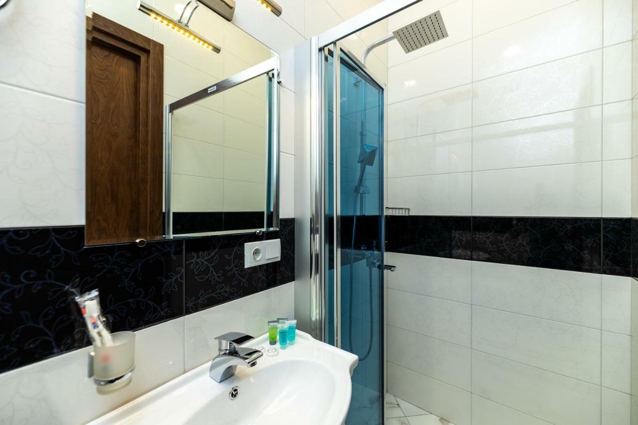 Ornament Hotel Tbilisi Ngoại thất bức ảnh