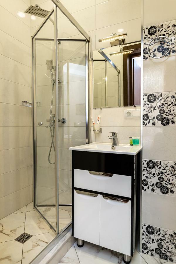 Ornament Hotel Tbilisi Ngoại thất bức ảnh