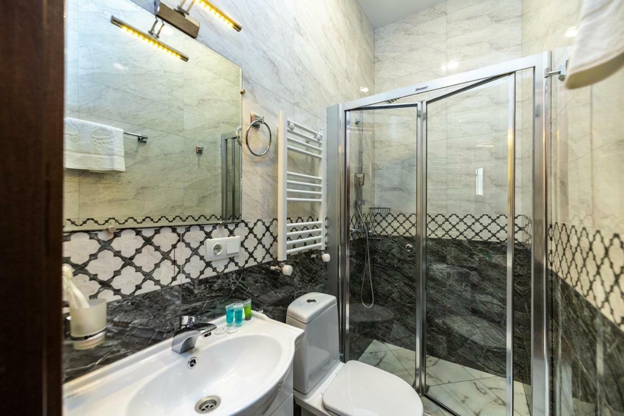 Ornament Hotel Tbilisi Ngoại thất bức ảnh