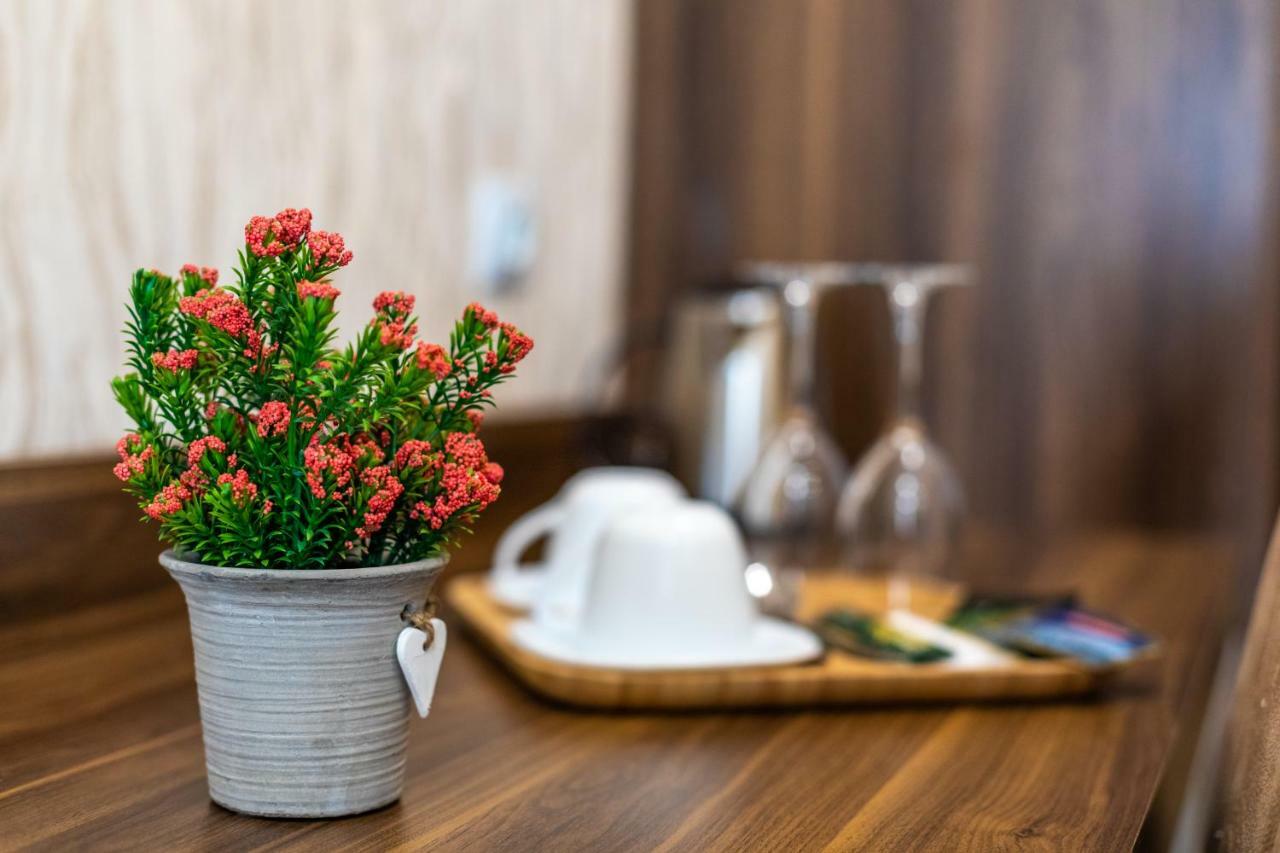 Ornament Hotel Tbilisi Ngoại thất bức ảnh