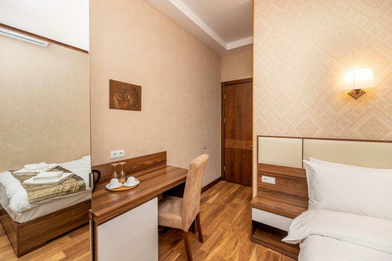 Ornament Hotel Tbilisi Ngoại thất bức ảnh